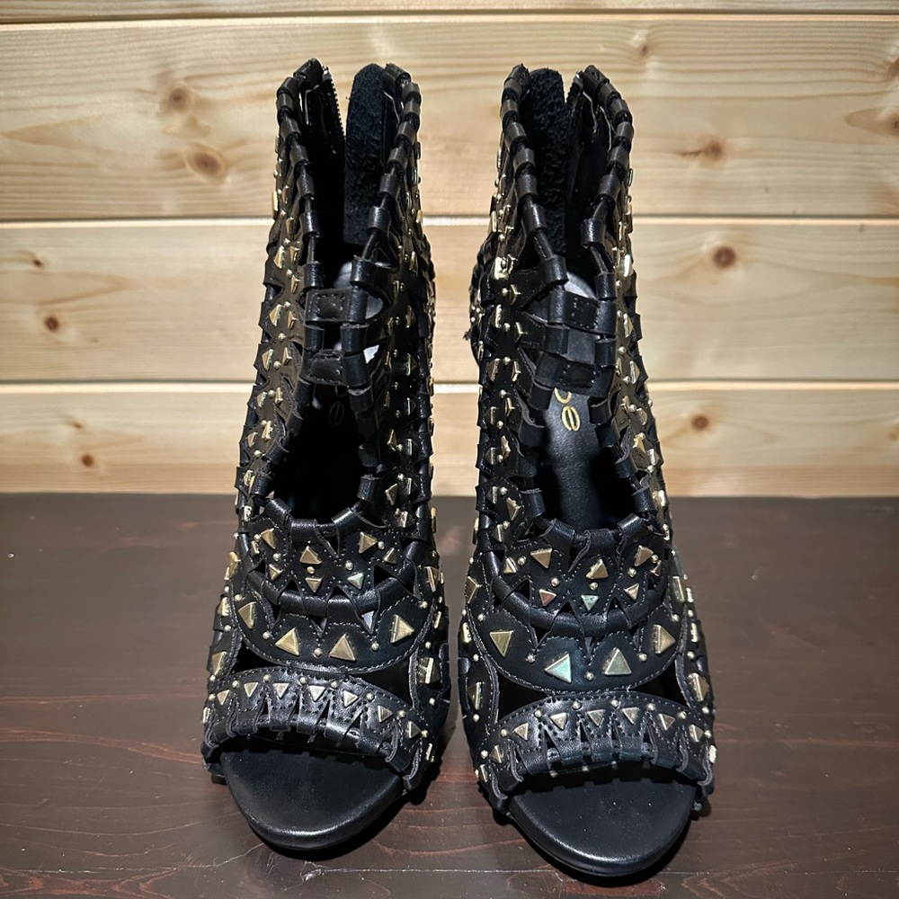 BNWOT Bebe open toe booties in black with gold studs in size 6